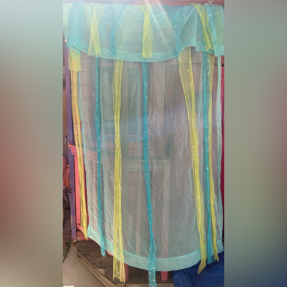 Curtain